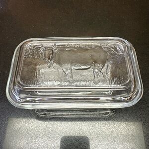 Arcoroc France Cow Lidded Fridgie Butter Dish 6 1/2 X 4”